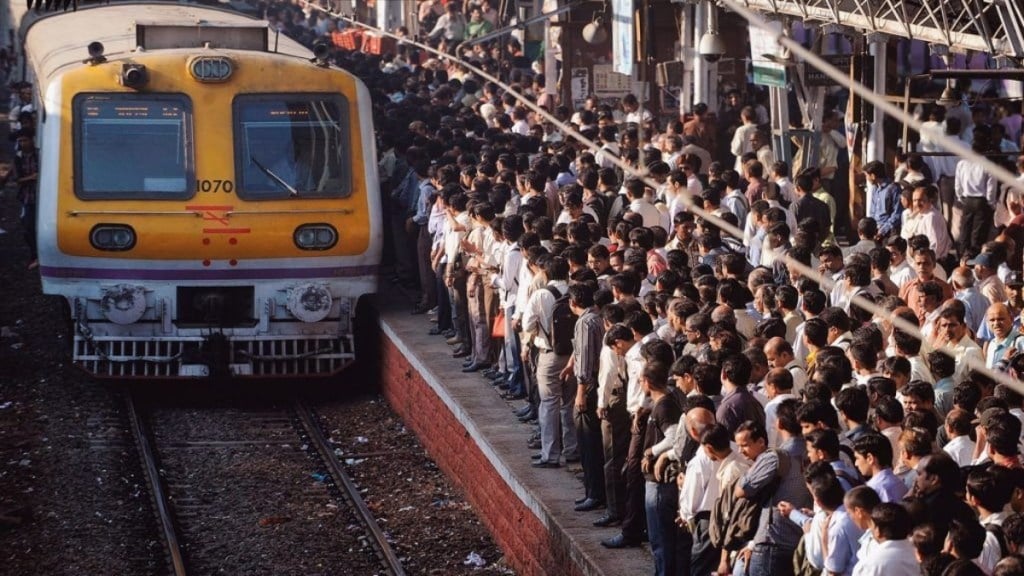 Mumbai local train schedule, mumbai local train delay, railways, railways news, mumbai news, mumbai, Kalyan junction, Kalyan News