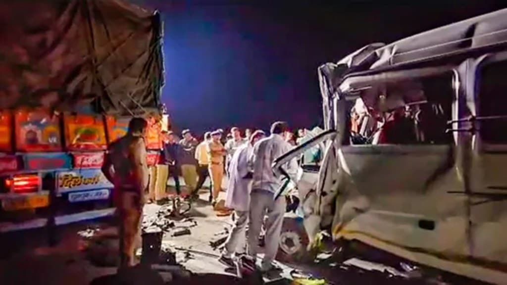 Odisha: 8 killed, several others injured as vehicle hits stationary truck on highway Odisha: 8 killed, several others injured as vehicle hits stationary truck on highway