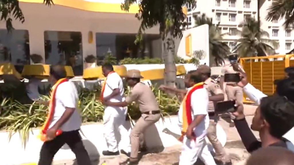 After shops ordered to use '60% Kannada' signages, groups run riot in Bengaluru