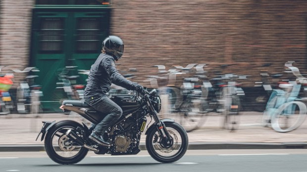 Husqvarna Svartpilen 401