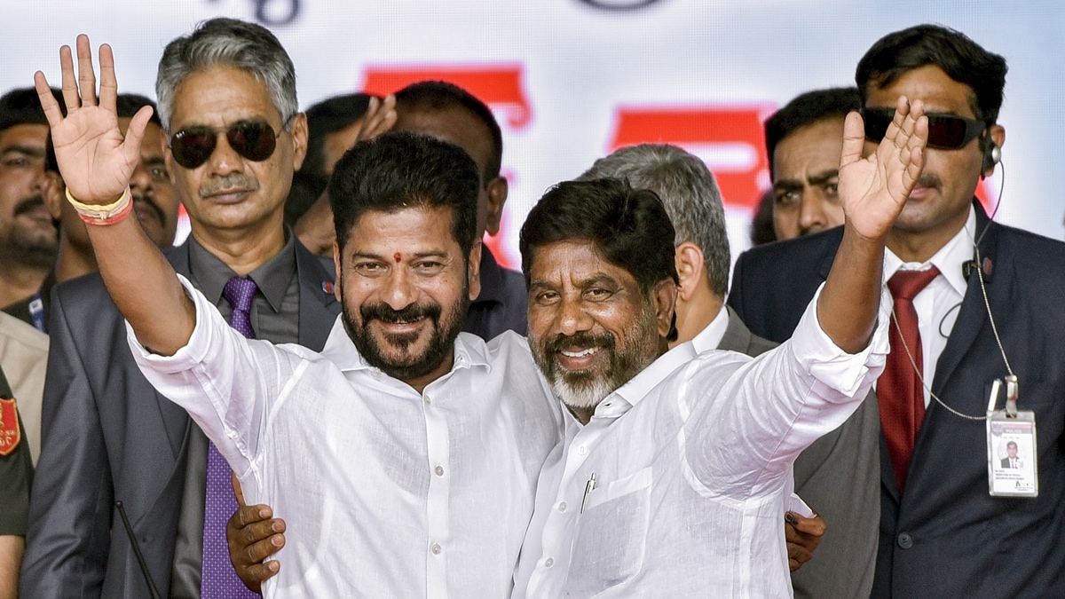 Telangana CM Revanth Reddy's Swearing-in Ceremony Live Updates: Revanth Reddy took oath as CM, Mallu Bhatti Vikaramarka took oath as deputy CM.