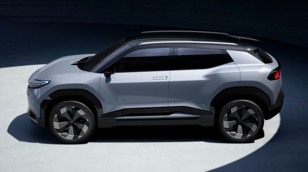 Toyota Urban SUV side