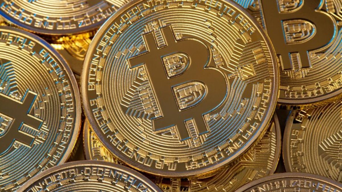 Bitcoin rose to $56,500, which is over than 9% during the past 24 hours