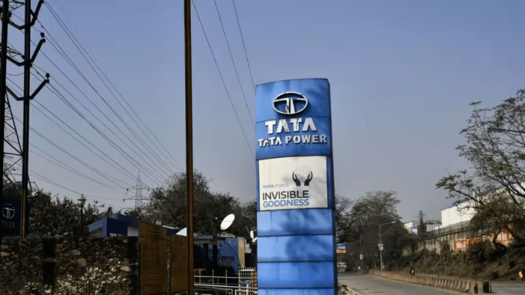 Tata power shares at 52 week high