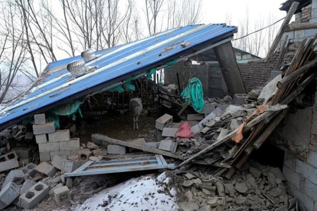 If unharmed, the survival window of trapped individual is estimated to be between five to ten hours. (AP)