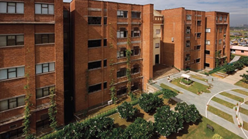 IILM University ramps up its legal education this year; cashes in on changing laws 