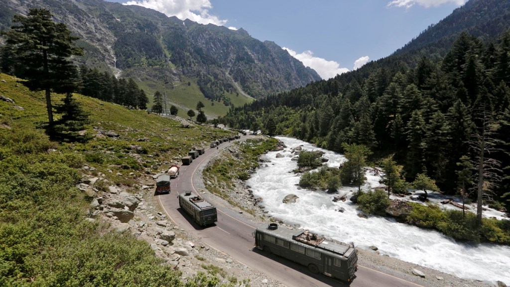 Ladakh roads, Nitin Gadkari,