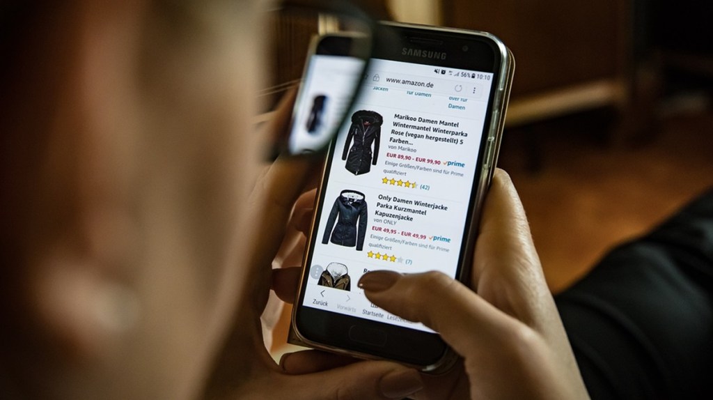 e-commerce, website development, shopping experience, website navigation, NLP capabilities, voice search, personalization, sales, Product catalogs, chatbots, payments