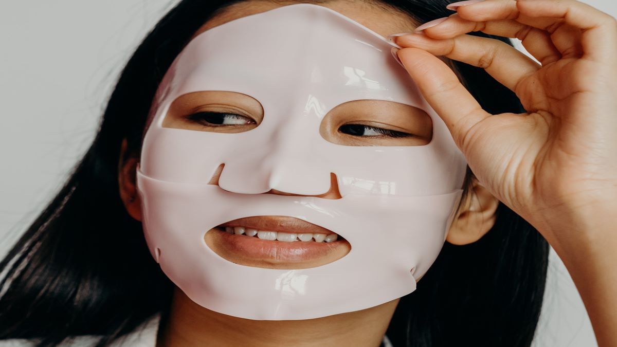 What is the impact of poor skin health on the mind? Read on to know What is the impact of poor skin health on the mind? Read on to know