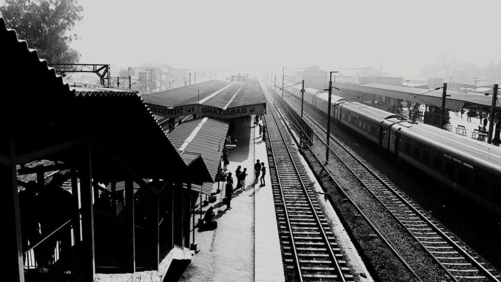 Indian railways, electronic interlocking system, interlocking system, railway track management, ashwini vaishnaw, locomotive manufacturing in India Indian railways, electronic interlocking system, interlocking system, railway track management, ashwini vaishnaw, locomotive manufacturing in India