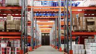 retail, supply chain, facility management, customer experiences, inventory management, Smart Technologies, IoT, forecasting tools, security measures, sustainability, cost savings