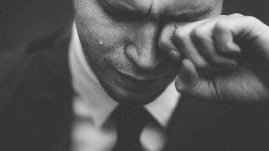 tears, feelings, survival instinct, women crying, man crying, new research, tears research