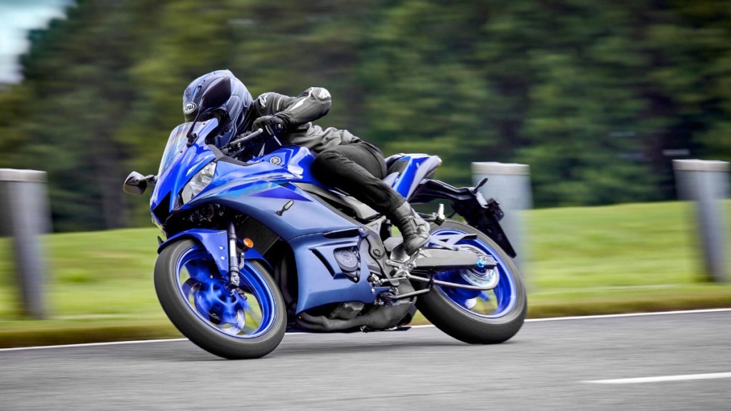yamaha r3