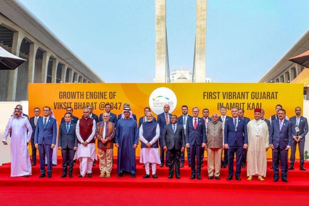 Prime Minister Narendra Modi, UAE President Mohamed bin Zayed Al Nahyan, Prime Minister of the Czech Republic Petr Fiala, Mozambique President Filipe Jacinto Nyusi, President of Timor-Leste Jose Ramos-Horta, Gujarat Governor Acharya Devvrat and Chief Minister Bhupendra Patel, and others at the Vibrant Gujarat Global Summit 2024 in Gandhinagar. (Image/PTI)