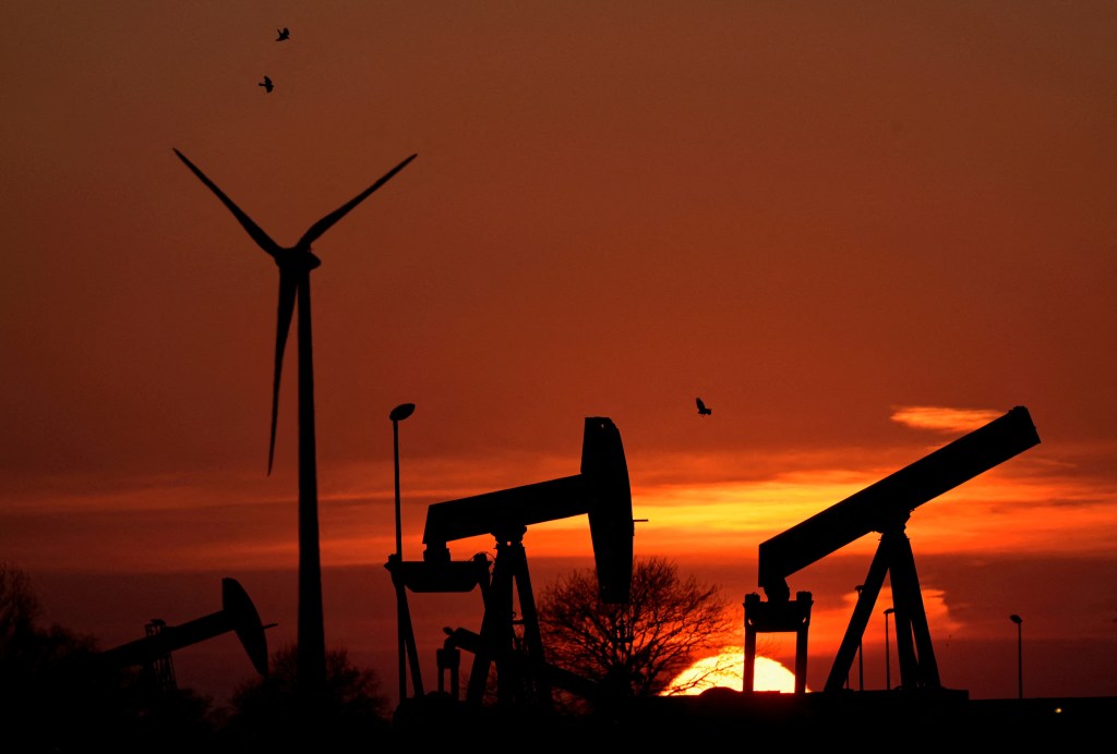 Brent crude fell 9 cents, or 0.1%, to $78.67 (Image/Reuters) Brent crude fell 9 cents, or 0.1%, to $78.67 (Image/Reuters)