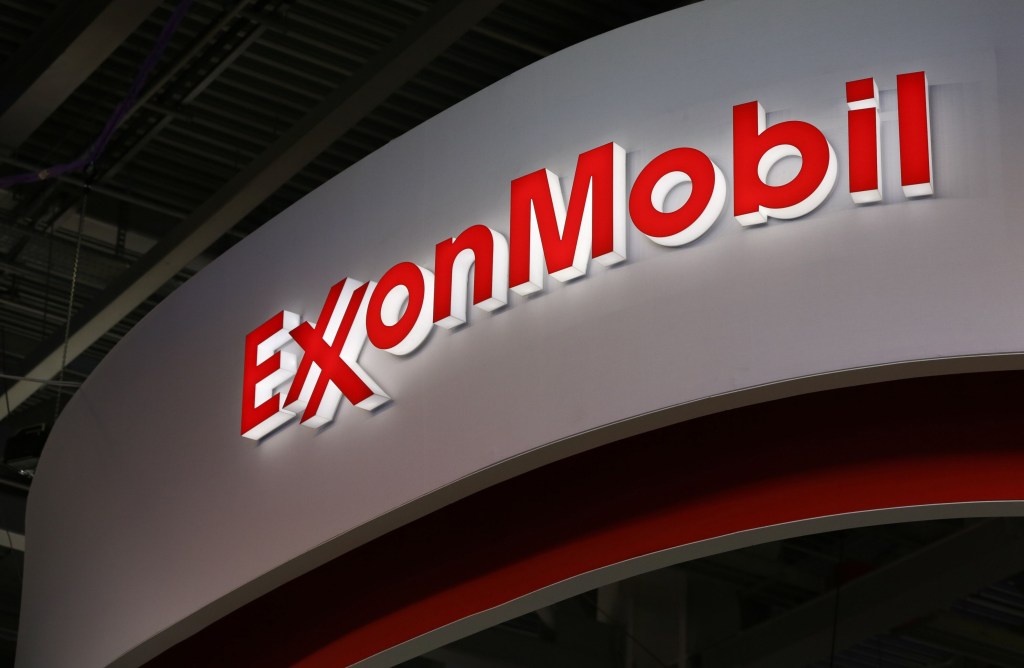 Exxon Sues ESG Investors to Stop Climate Proposals on Ballot