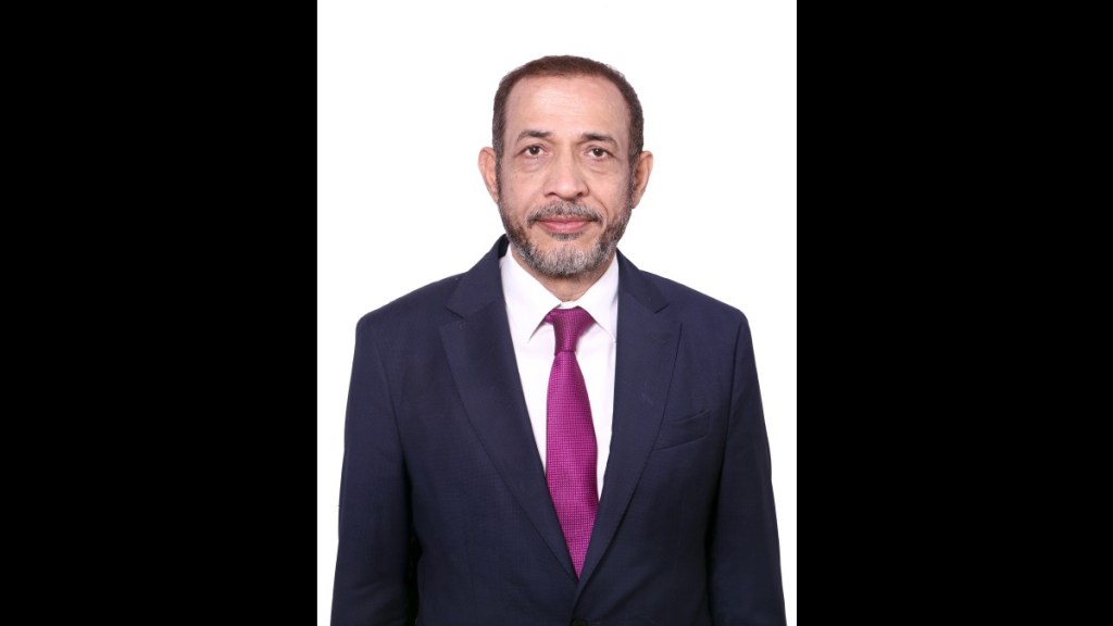 Dr. Kumra has been honored with the title of "Best Faculty of IIM-Lucknow" for an unprecedented eleven consecutive times, setting a record in India. Dr. Kumra has been honored with the title of "Best Faculty of IIM-Lucknow" for an unprecedented eleven consecutive times, setting a record in India.