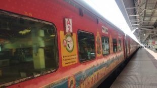 Delhi's Palam recorded zero visibility level (Image/@EastCoastRail)