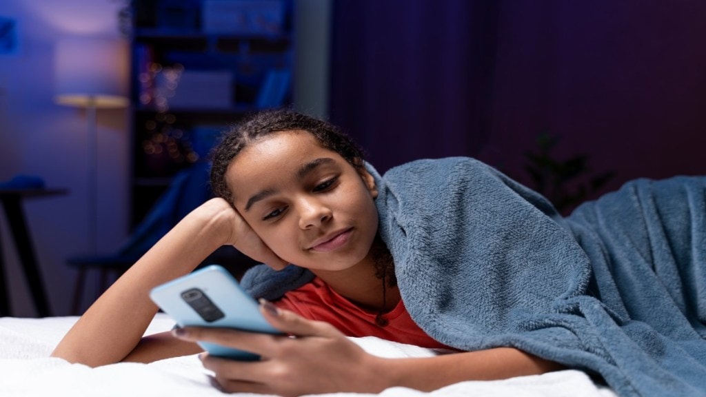 Numerous research from the past have indicated that excessive screen time can negatively impact children's physical and mental health.