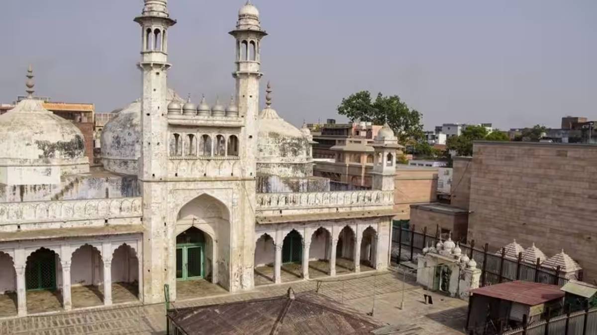 Varansi court allows Hindu side to offer prayers at Gyanvapi Varansi court allows Hindu side to offer prayers at Gyanvapi