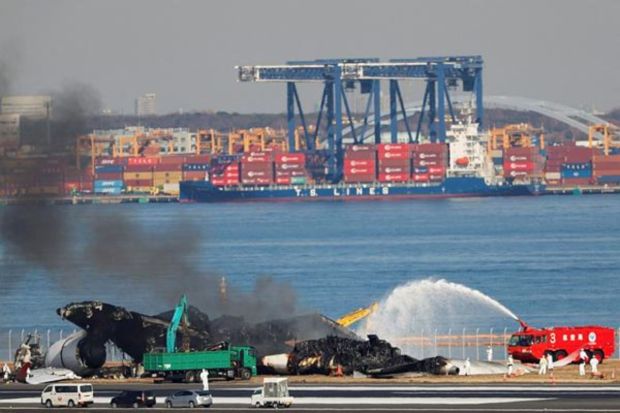 Officials aim to complete the removal of the wreckage by Jan. 7 and it will be taken to its hangar, where the aircraft will be inspected by the Tokyo Metropolitan Police Department, broadcaster TBS reported. (Photo: Reuters)