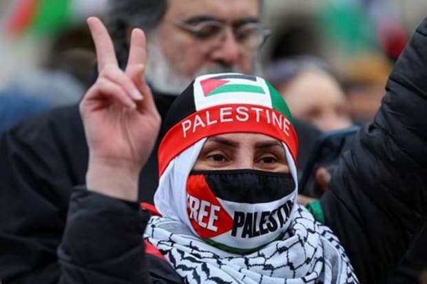 As per Associated Press, the United Nations estimates that about one-quarter of Gaza’s population is starving. (Image: Reuters)