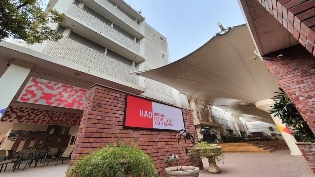 urthermore, the institute claims to have industry associations with IBM, ABIBA, fabindia, LEVI’S, NETFLIX, LOPEZ DESIGN, aong others.