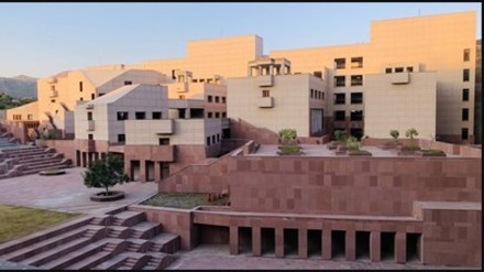 Successful programme completion grants participants eligibility to join the eIIM Udaipur Executive Alumni Network, offering access to a distinguished community of accomplished professionals.