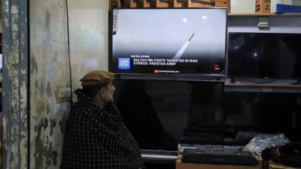 Iran attacks pakistan,pakistan attacks iran,Houthi,iran attacks pakistan news,iran attacks pakistan latest,pakistan attacks iran news,pakistan attacks iran latest,Balochi militant group,Balochi militant group Jaish al Adl,Iran vs Pakistan,Iran attacks iraq syria,Iran attacks syria,Syria,US,China,India,Iran,Pakistan,Iran security force,strike on pakistan,iran pak attacks new,iran pak attacks news