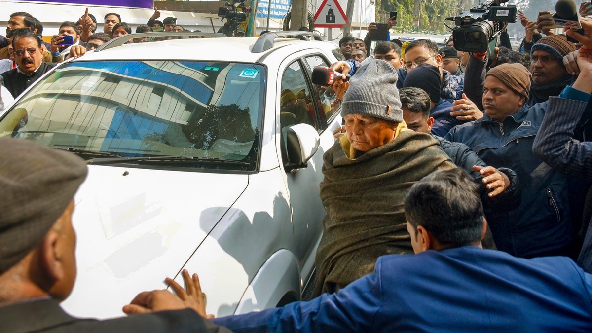 Land-for-jobs 'scam': RJD president Lalu Prasad Yadav appears before ED in Patna