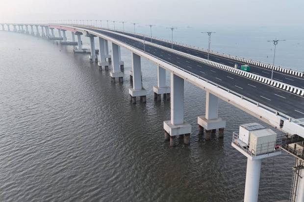 The six-lane link has been divided into three construction parts comprising 10.38 km developed by L&T-IHI consortium, 7.807 km by Daewoo-Tata JV and 3.6 km by L&T. (PTI Photo)