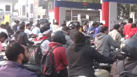 Long queues at petrol pumps as truckers’ protest against hit-and-run law affect supply Long queues at petrol pumps as truckers’ protest against hit-and-run law affect supply