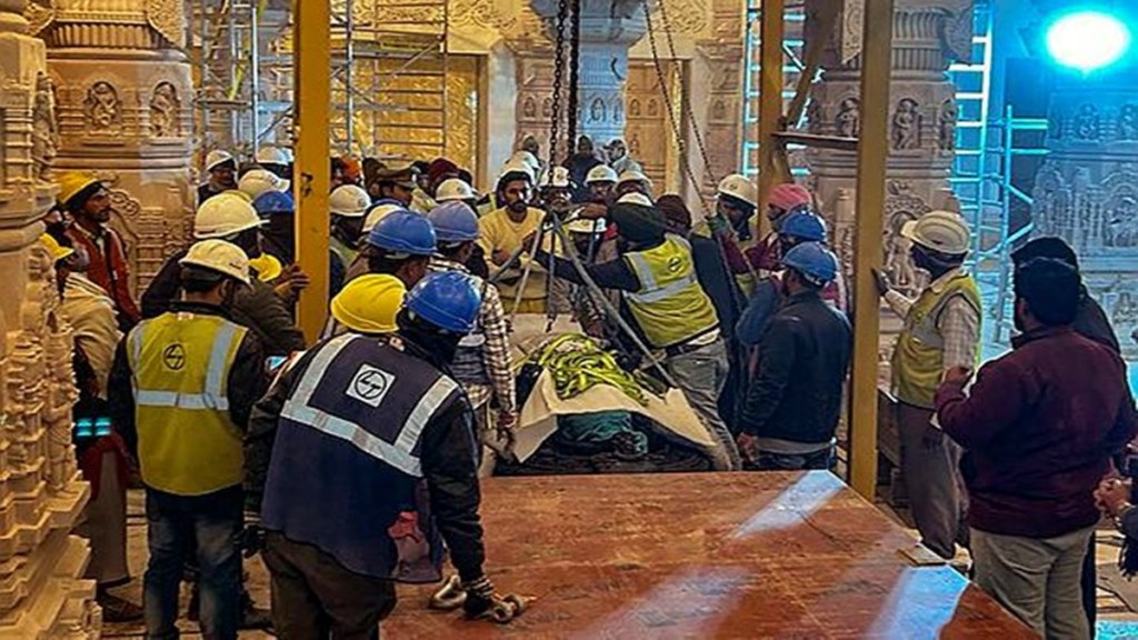 Ram Lalla idol brought inside temple's sanctum sanctorum, likely to be installed today Ram Lalla idol brought inside temple's sanctum sanctorum, likely to be installed today