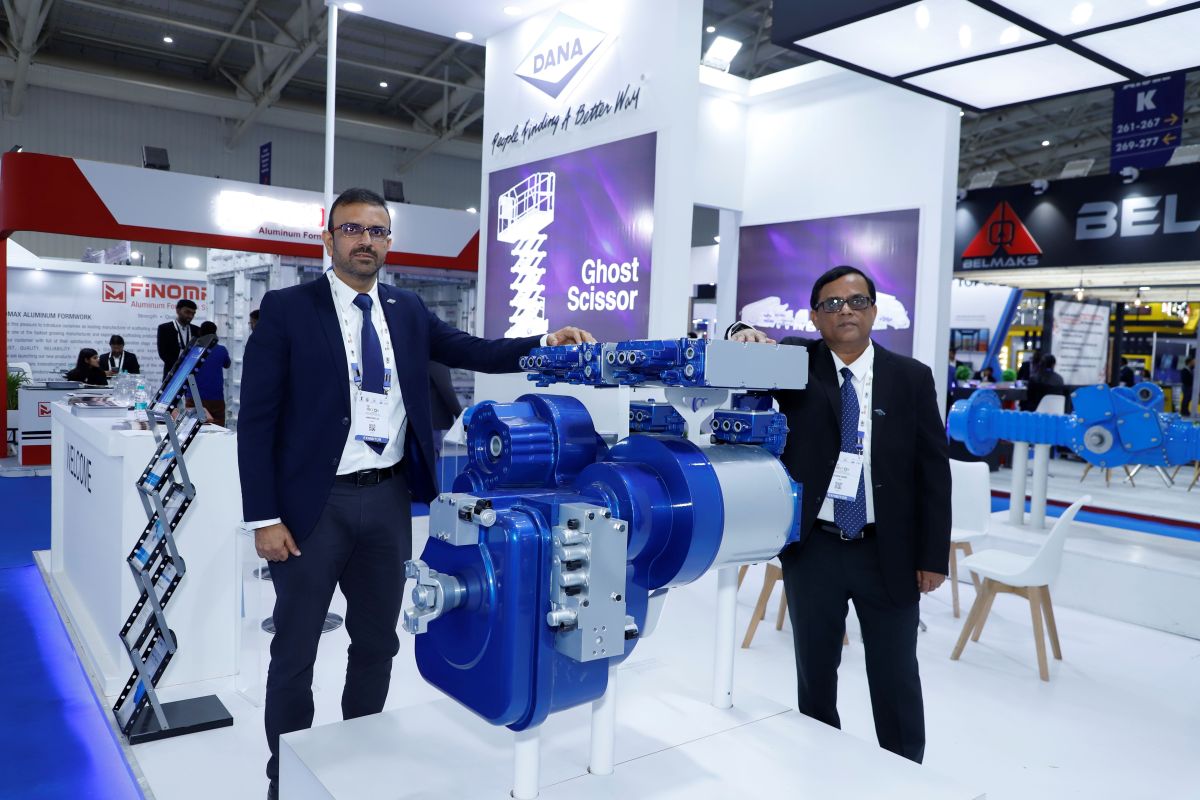 Gajanan Gandhe, Country Head and Vice President for Dana India and Sandeep Khullar, Director, India - Off-Highway and Commercial Vehicle, Dana India at the EXCON 2023 showcasing innovative products for the future of electrification. Gajanan Gandhe, Country Head and Vice President for Dana India and Sandeep Khullar, Director, India - Off-Highway and Commercial Vehicle, Dana India at the EXCON 2023 showcasing innovative products for the future of electrification.