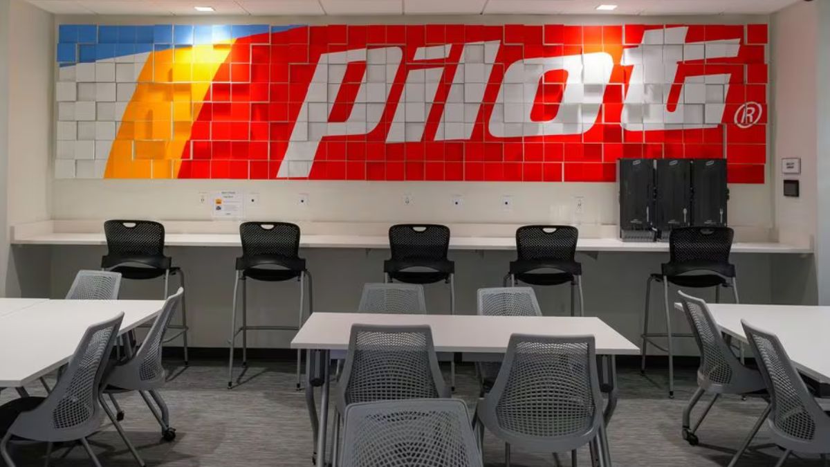 Brad Jenkins, who was president of Pilot Flying J Energy, and Bill Cashmareck, vice president of Petroleum Marketing and Business Development, are no longer with the company Brad Jenkins, who was president of Pilot Flying J Energy, and Bill Cashmareck, vice president of Petroleum Marketing and Business Development, are no longer with the company