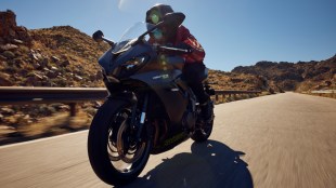 Triumph Daytona 660 feature