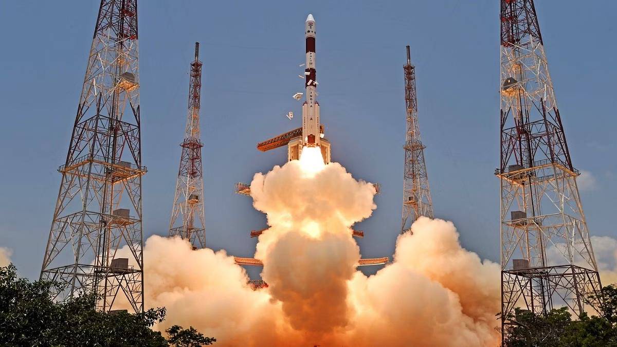 isro, isro aditya l-1, isro aditya l-1 launch, aditya l-1, ISRO mission 2024, isro launch 2024, new year, space news, india isro