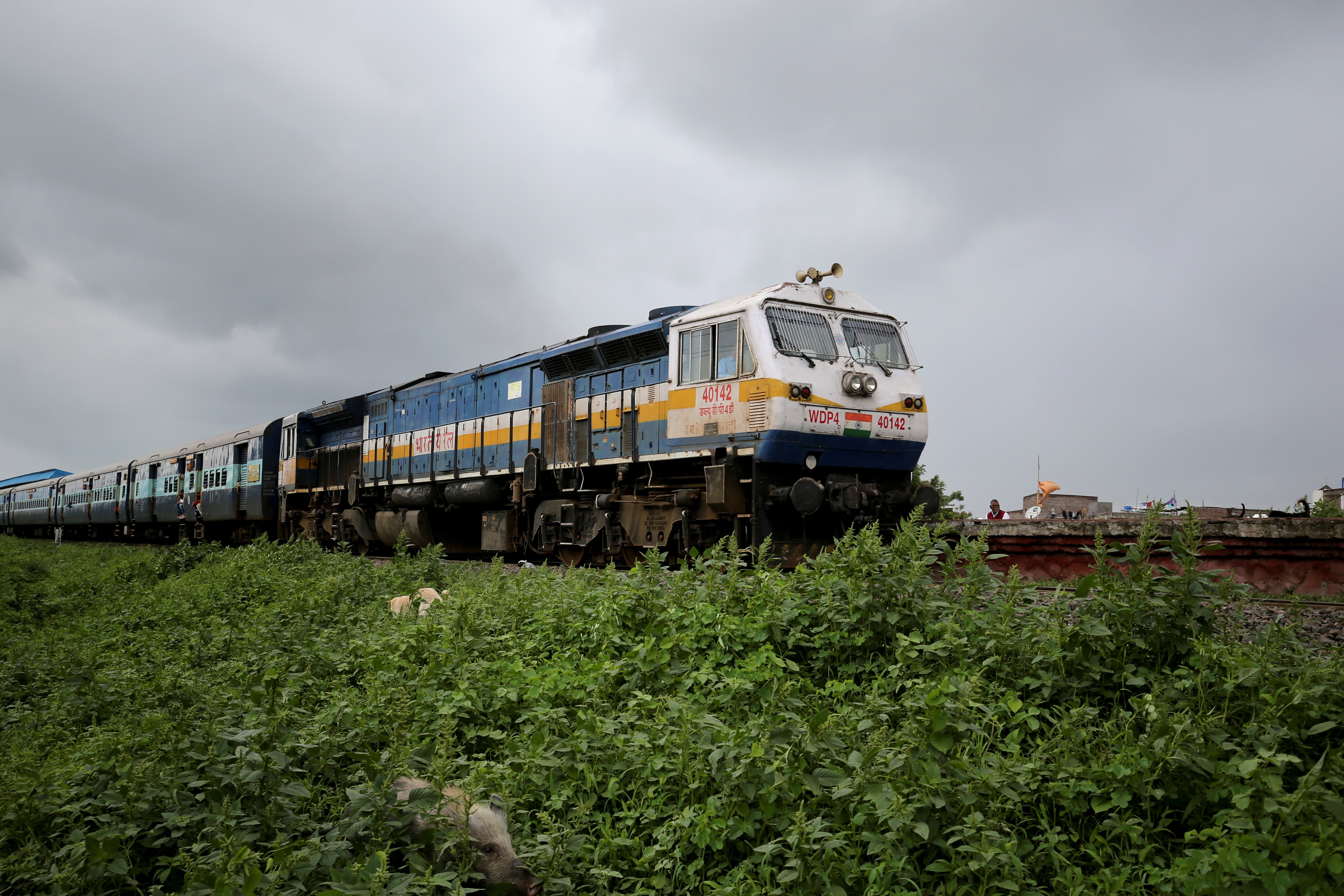 The arrival of several passenger trains in Delhi encountered delays for many hours (Image/Reuters)