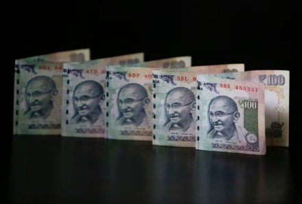 Rupee is likely to remain stable within a range of 83.10 to 83.35 (Image/Reuters)