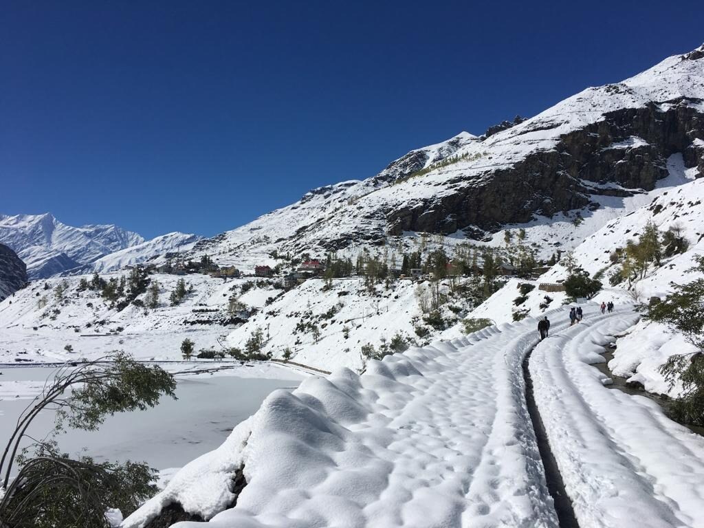 Lahaul valley receives heavy snowfall (Image/PIB)