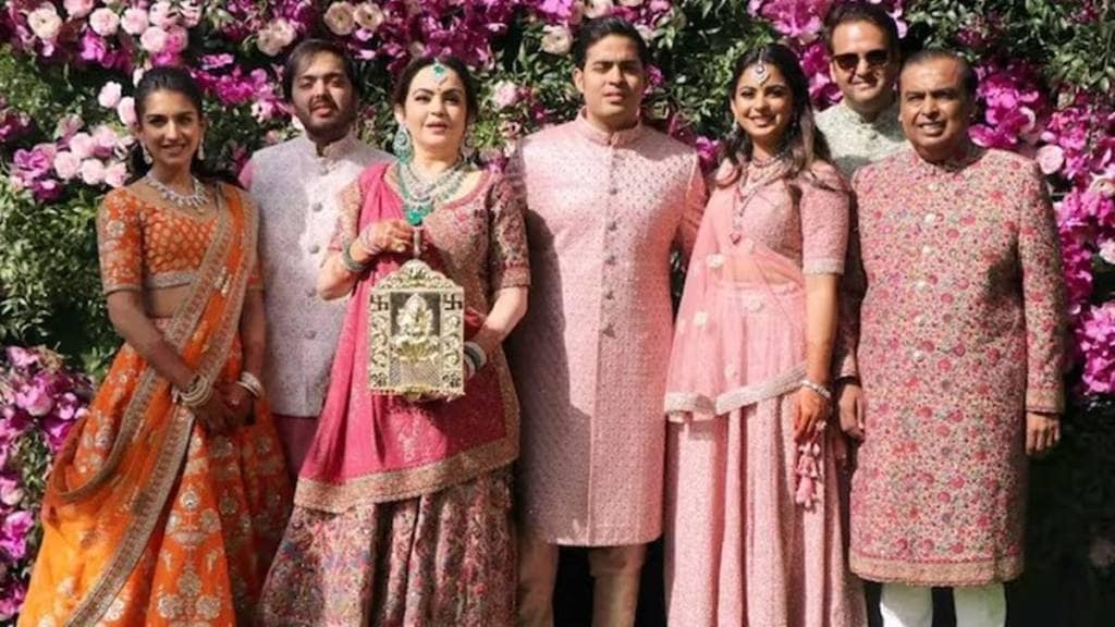 Mukesh Ambani, Mukesh Ambani net worth, Mukesh Ambani mother, who is Mukesh Ambani, Mukesh Ambani wedding, Kokilaben Ambani, Kokilaben Ambani net worth, Kokilaben Ambani Stakeholder, Ambani richest person, lifestyle