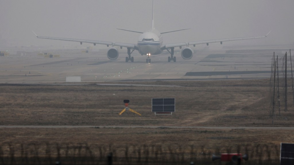 DGCA, flights delayed, delhi airport, Delhi airport flights delayed, flight tickets, flights cancelled, airlines, airlines news, DGCA news