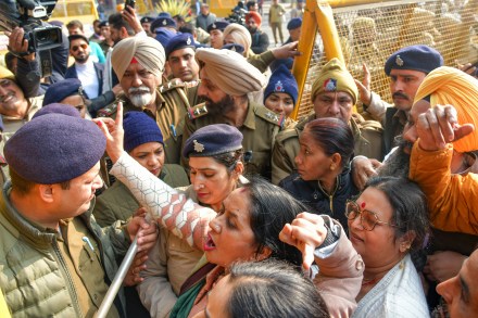 BJP vs Opposition in Chandigarh mayor election today, litmus test for INDIA bloc after Nitish Kumar's exit BJP vs Opposition in Chandigarh mayor election today, litmus test for INDIA bloc after Nitish Kumar's exit