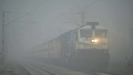 Several Delhi-bound trains running behind schedule (Image/News On Air) Several Delhi-bound trains running behind schedule (Image/News On Air)
