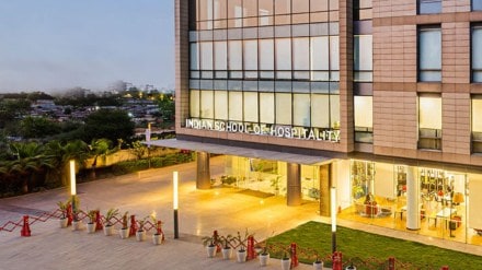 ISH claims that it possesses a total enrollment of 360 students across its undergraduate programmes.