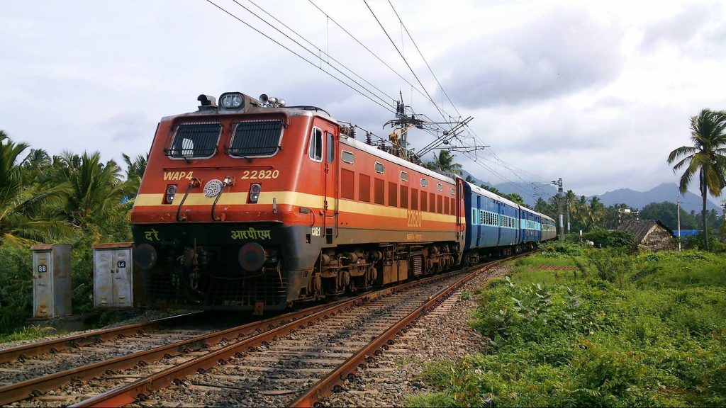 A total of 23 trains to Delhi from various parts of the country are running late due to the dense fog (Image/ DD News)