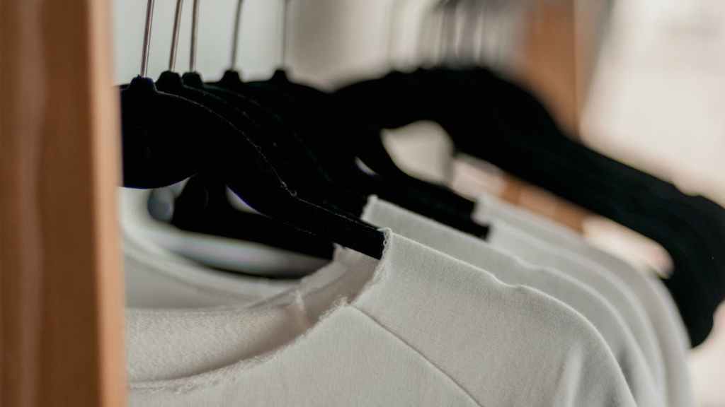 budget 2024, apparel industry, apparel export promotion council, aepc, gst, goods and services tax, fabric, fibre, credit, msmes, export, shipping, merchant exporters, esg, budget session, droupadi murmu