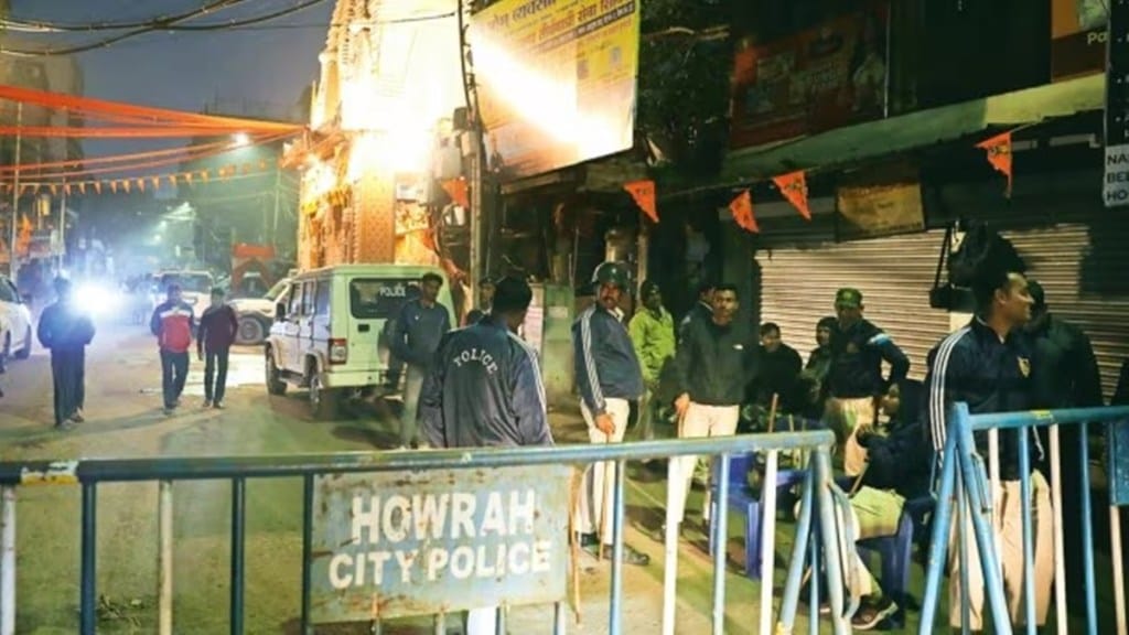 West Bengal: Communal clash in Howrah leads to dozens injuries, section 144 imposed West Bengal: Communal clash in Howrah leads to dozens injuries, section 144 imposed