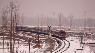 In Kashmir, all flights at Srinagar airport were canceled while traffic on the strategic 270-km Jammu-Srinagar National Highway was closed for nearly four hours (Image/Reuters)