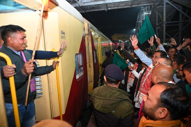 Devotees onboard Aastha special train at Assam’s Nalbari (Image/@jayanta_malla)